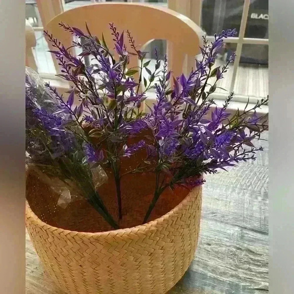 New in plastic Artificial Flower Stems Purple 4 stems included - Picture 2 of 4